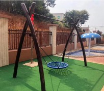 戶外秋千設(shè)備22