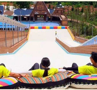 網(wǎng)紅旱雪毯設(shè)備