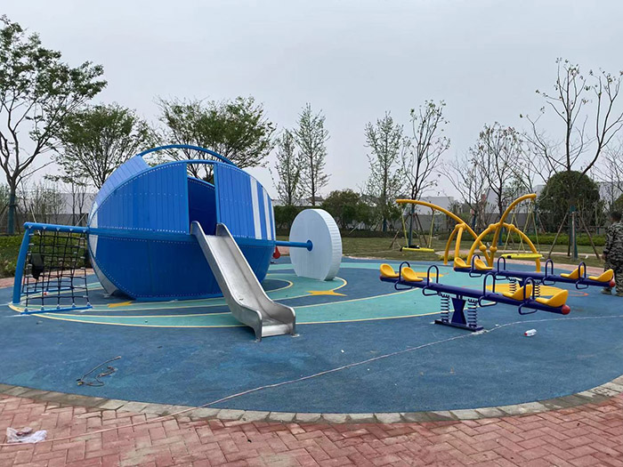 不銹鋼滑梯設備