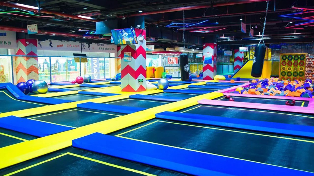 蹦床樂(lè)園設(shè)備廠家