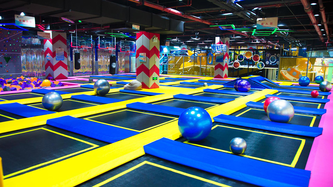 蹦床樂(lè)園設(shè)備廠家